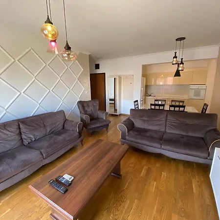 Life Apartmán *
